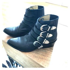 Toga Pulla boots